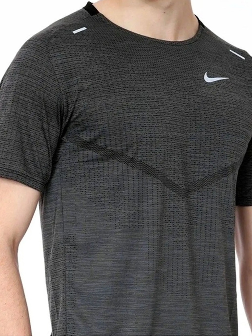 🖤 Nike Men’s Dri-Fit Performance Tee